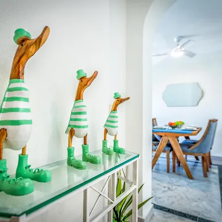 In Puerto Banus With Pool Views And Parking Marbella