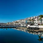 Appartement In Puerto Banus With Pool Views And Parking