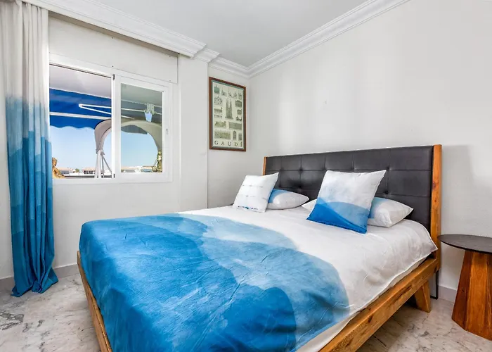 Apartment In Puerto Banus With Pool Views And Parking