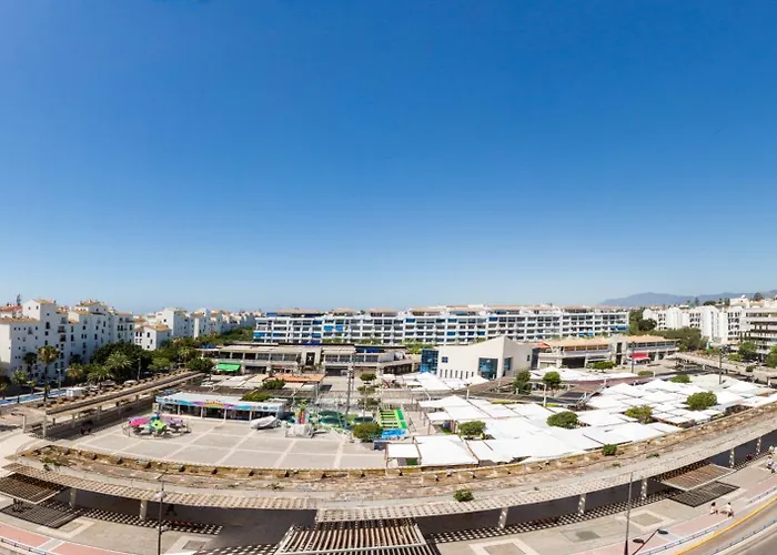 Appartement In Puerto Banus With Pool Views And Parking
