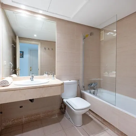 Apartamento In Puerto Banus With Pool Views And Parking